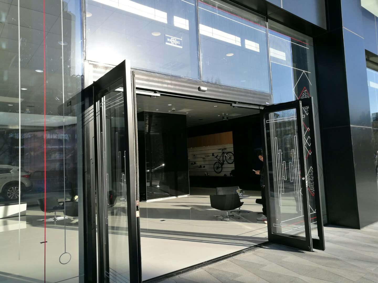 Automatic Glass Sliding Doors with breakout System